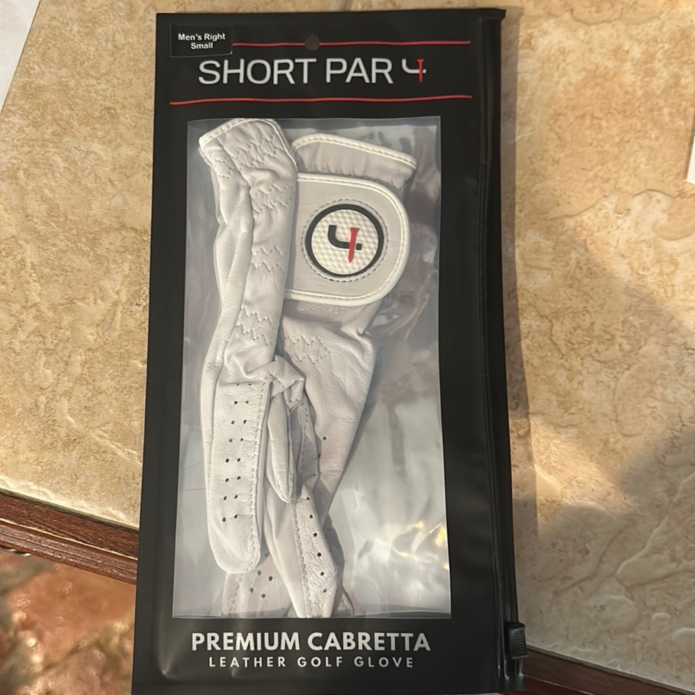Golf glove brand new premium Cabretta right hand stocking stuffer!!